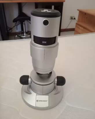 Microscopio Digitale Bresser E102012 x20/x80/x350