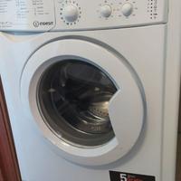 Lavatrice Indesit Eco Time Energy Saver IWC 61052