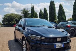 Auto fiat tipo
