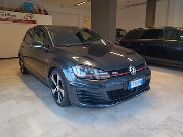 Volkswagen Golf GTI Performance 2.0 TSI DSG 5p.