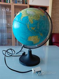 Mappamondo luminoso