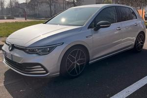 Volkswagen Golf 8 2.0 tdi style