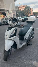 Scooter Kymco People gti 300