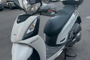 Scooter Kymco People gti 300