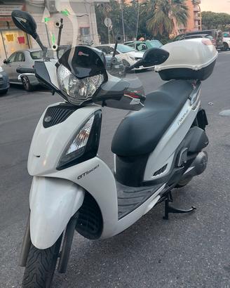 Scooter Kymco People gti 300