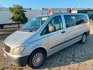 Mercedes VITO 9 posti cambio automatico