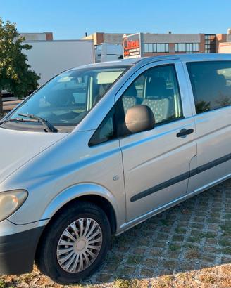 Mercedes VITO 9 posti cambio automatico