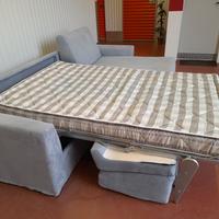 Divano letto con contenitore intercambiabile 