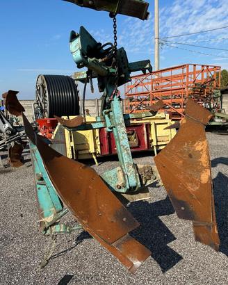 Aratro monovomere Lago voltaorecchio idraulico