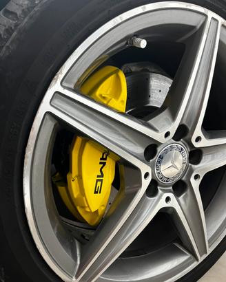 logo AMG pinze freno mercedes