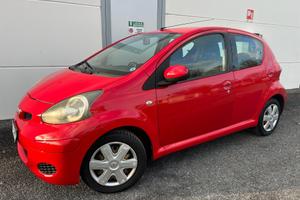 Toyota Aygo 1.0 12V VVT-i 5 porte Sol Connect auto