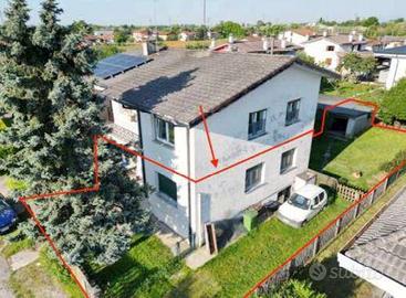 Immobile in asta di 152 m² con 4 locali e box auto