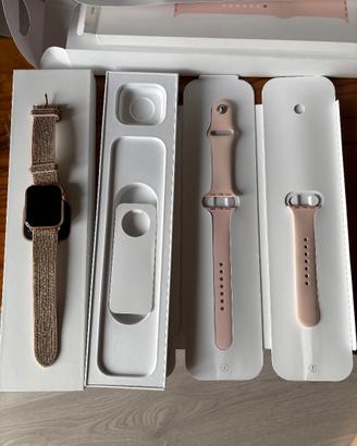 Apple Watch SE 40mm Gold Aluminum Case