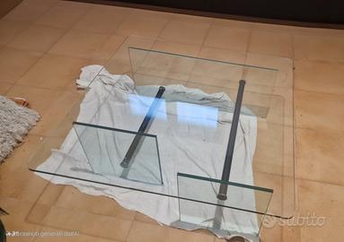 Tavolino da salotto in cristallo