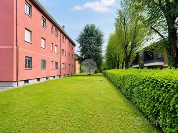 5 LOCALI A COLLEBEATO
