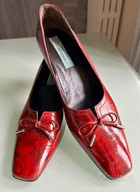 Scarpe eleganti in vernice bordeaux con tacco