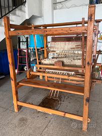Telaio da tessitura antico