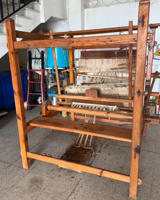 Telaio da tessitura antico