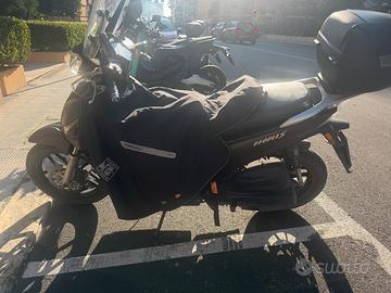 Kymco People S 200