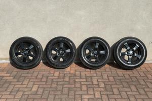 Cerchi + gomme Volkswagen Caddy R15