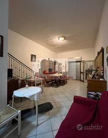 Casa indipendente di 110 m² con 5 locali a Alcamo