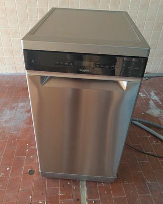 lavastoviglie Whirlpool 