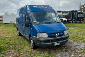 Peugeot boxer 2,2 dci