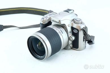 Nikon  F75 con obbiettivo 28 -100 tutto originale 