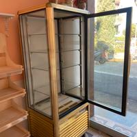 Frigo a vetrina
