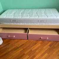 letto singolo bambina in legno con materasso
