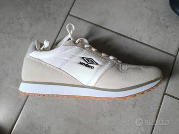 scarpe nuove umbro