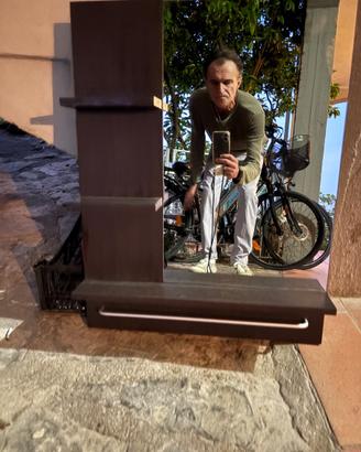 Specchio da bagno con mensole