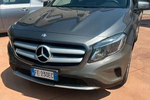 Mercedes-Benz gla 180d