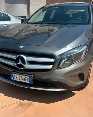 Mercedes-Benz gla 180d