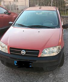 punto fiat del 2004 natural power 