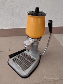 vecchia caffettiera la PEPPINA FE-AR 