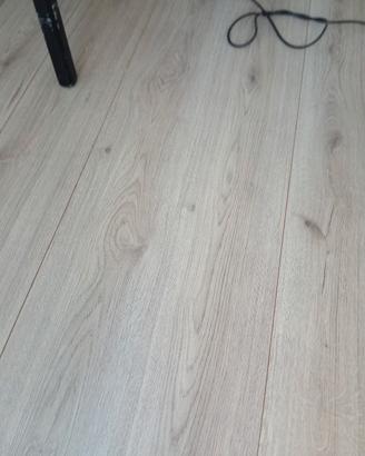 24 tavole perfette di laminato verde, 