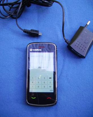 Cellulare Touchscreen Vodafon 547