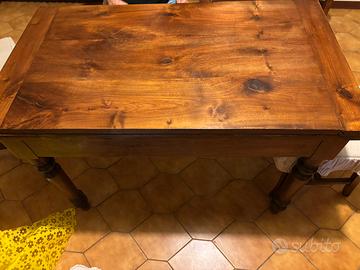 Tavolo in legno