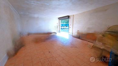 Comodo garage di 60 mq