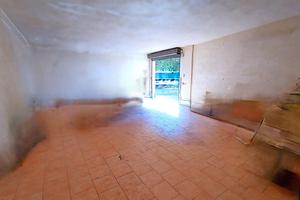 Comodo garage di 60 mq