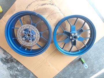 Cerchi OZ FORGIATI per Aprilia RSV e Tuono 