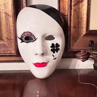 Maschera in ceramica veneziana