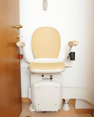 Montascale Acorn modello 180