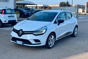 Renault Clio dCi 8V 75 CV 5 porte Moschino Life