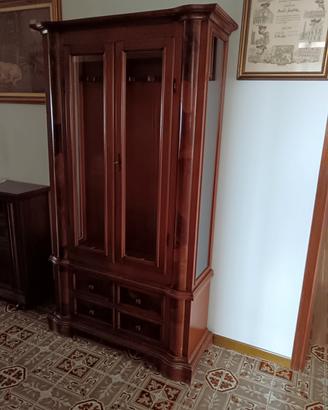 Mobile porta armi.