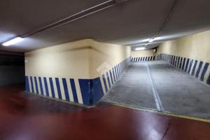 AUTORIMESSA A NAPOLI