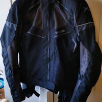 Giacche pantaloni guanti moto praticamente nuovi