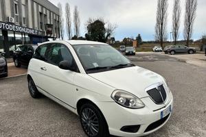 Lancia Ypsilon 1.2 69 CV Unyca