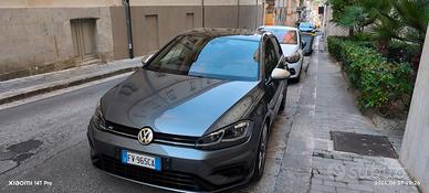 Golf R